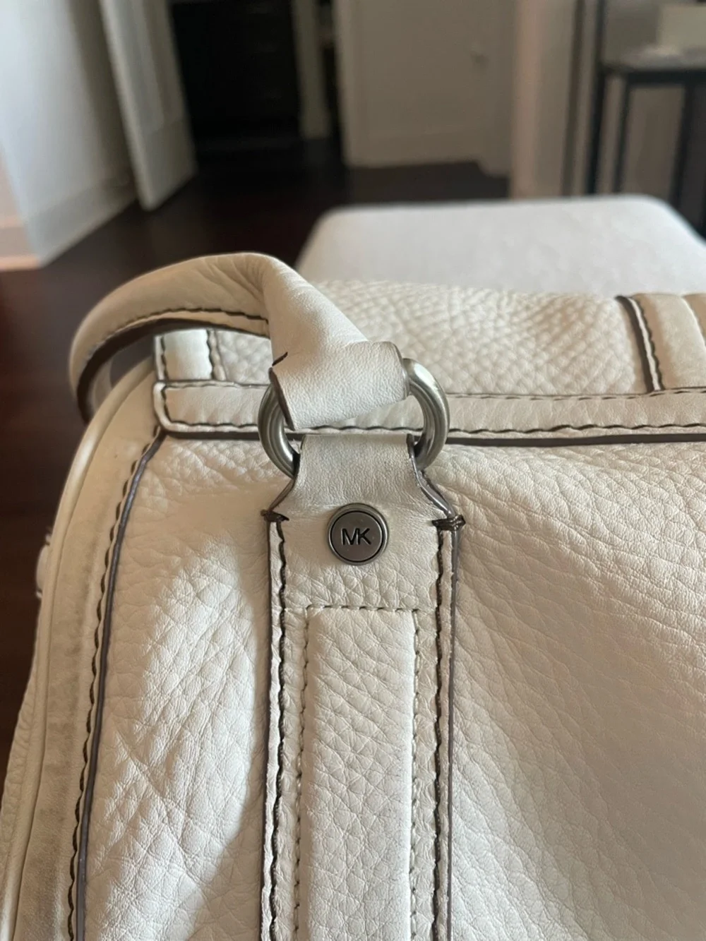 Vintage Y2K Michael Kors Leather Turn Lock Shoulder Bag Ivory Pebbled Satchel